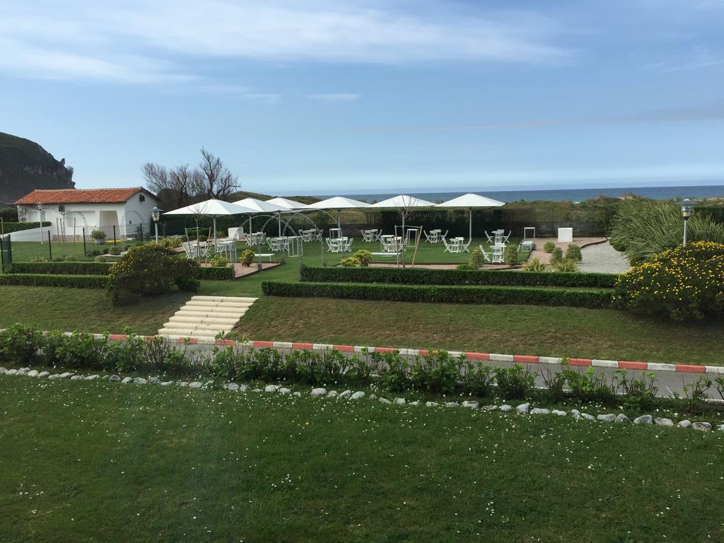 Hotel Juan De La Cosa Santoña Exteriör bild